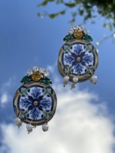 Boucles d'oreilles rondes imprimées avec des cristaux et perles de cultures