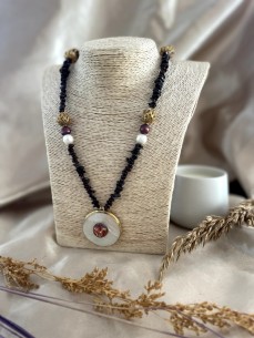 COLLIER GRENAT