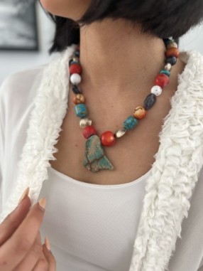 Parrure en pierres semi précieuses et argent...