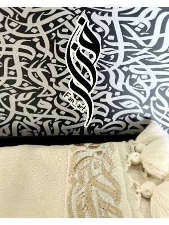 ECHARPE HAYEK CALLIGHRAPHIE & POMPONS