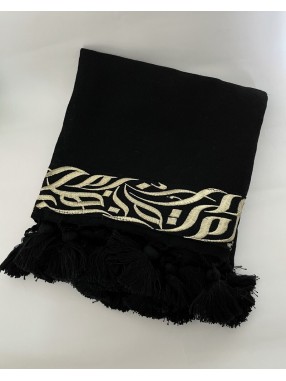 ECHARPE HAYEK CALLIGHRAPHIE & POMPONS