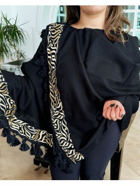 ECHARPE HAYEK CALLIGHRAPHIE & POMPONS