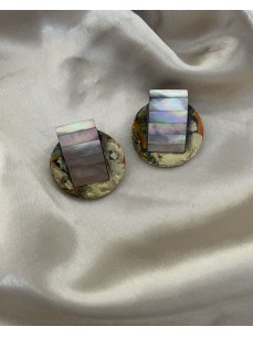 BOUCLES D'OREILLES RONDE NACRE EMAIMLLEE
