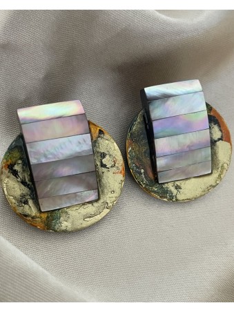 BOUCLES D'OREILLES RONDE NACRE EMAIMLLEE