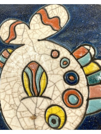 ASSIETTE MURALE  AVEC POISSON SUSPËNDU