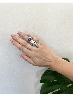 BAGUE FORME GEOMETRIQUE PIERRE VERTE OVALE