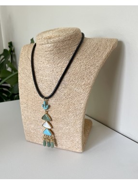 COLLIER  CORODN TROIS TRIANGLE POISON