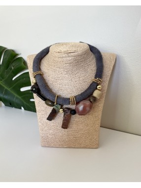 COLLIER  PIERRES & FEUTRINE
