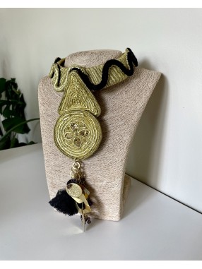 COLLIER ARTISANAL