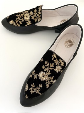 MOCASSIN BRODE EN DORE PETIT MOTIF