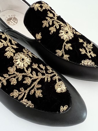 MOCASSIN BRODE EN DORE PETIT MOTIF