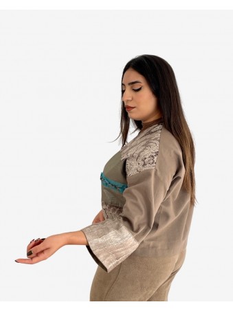 VESTE TERRE ET DENTELLE