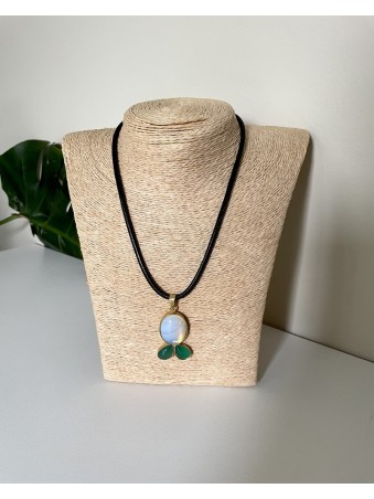 COLLIER CORDON POISSON EN PIERRE DE LUNE