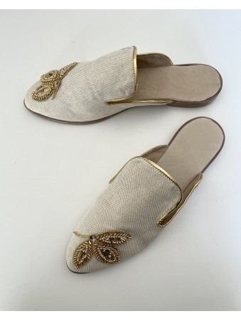 MULES BEIGE BRODEE