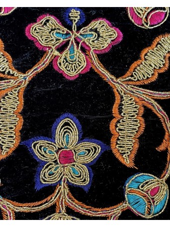 POCHETTE NOIRE BRODEE FLORALE