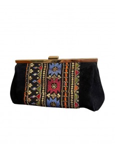 POCHETTE NOIRE BRODEE 2